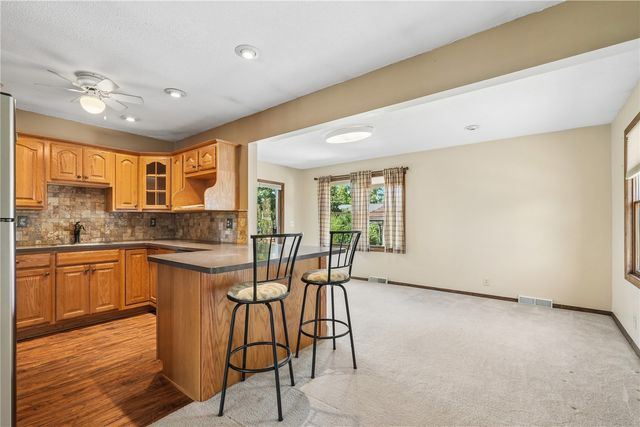 3620 Western Pine Drive NE, Cedar Rapids, IA 52402