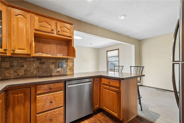 3620 Western Pine Drive NE, Cedar Rapids, IA 52402