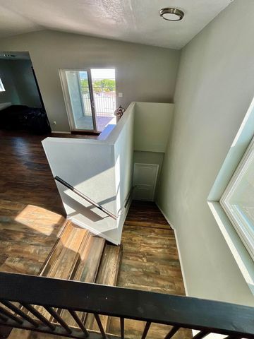 317 Merlida Street SW, Albuquerque, NM 87121