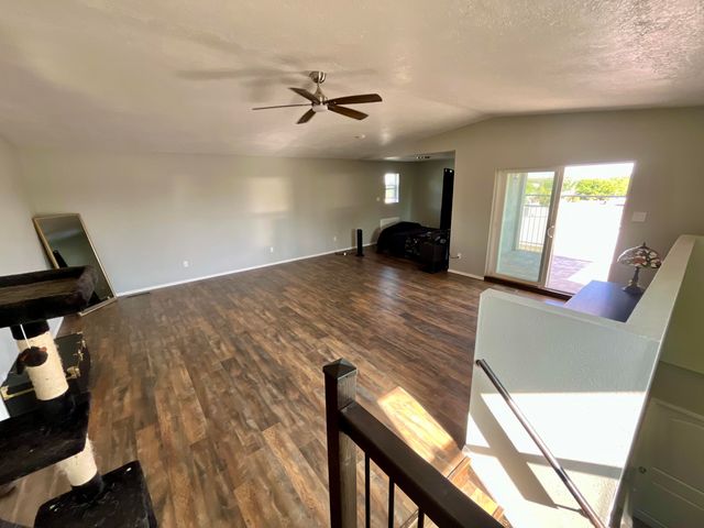 317 Merlida Street SW, Albuquerque, NM 87121