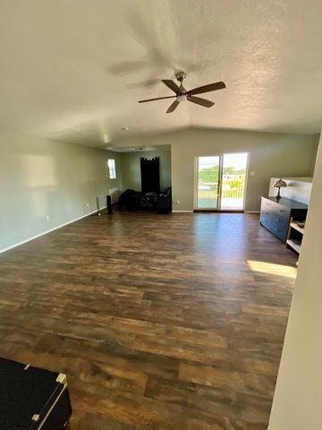 317 Merlida Street SW, Albuquerque, NM 87121