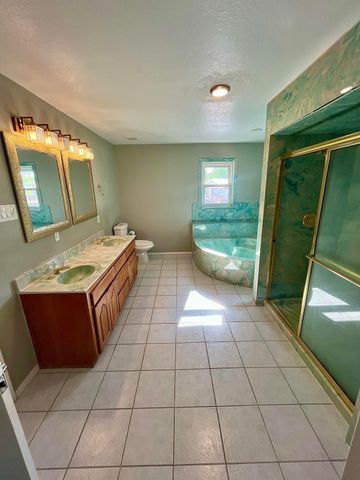 317 Merlida Street SW, Albuquerque, NM 87121