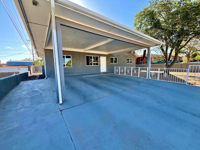 317 Merlida Street SW, Albuquerque, NM 87121