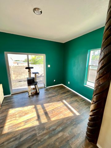 317 Merlida Street SW, Albuquerque, NM 87121