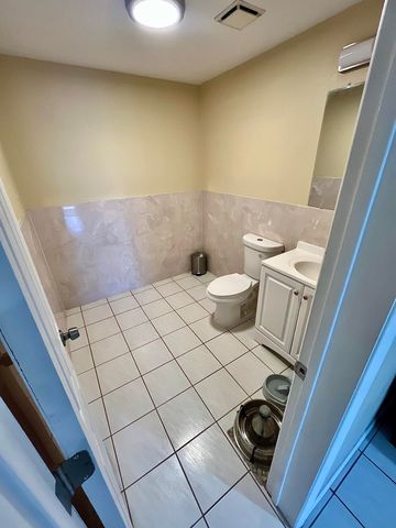 317 Merlida Street SW, Albuquerque, NM 87121