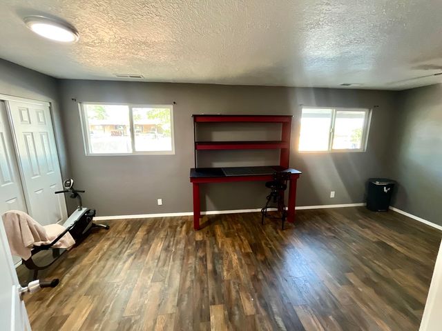 317 Merlida Street SW, Albuquerque, NM 87121