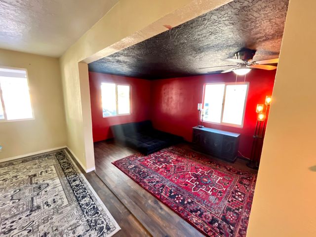 317 Merlida Street SW, Albuquerque, NM 87121