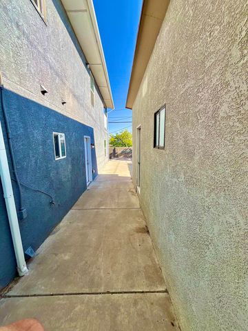 317 Merlida Street SW, Albuquerque, NM 87121