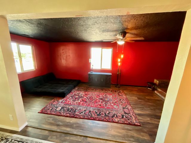 317 Merlida Street SW, Albuquerque, NM 87121