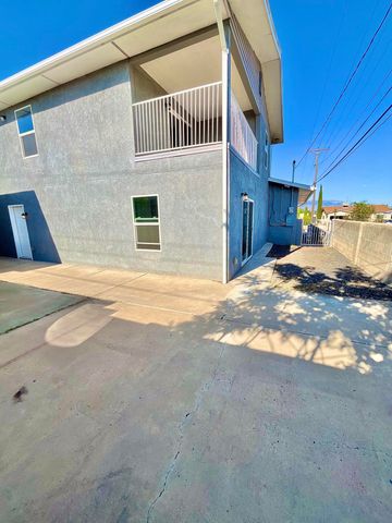 317 Merlida Street SW, Albuquerque, NM 87121