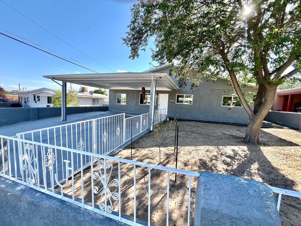 317 Merlida Street SW, Albuquerque, NM 87121