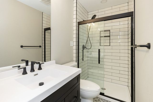 3900 76th Street, Urbandale, IA 50322