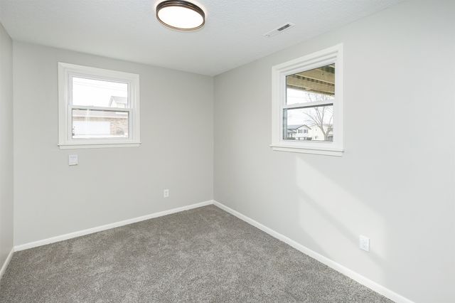 3900 76th Street, Urbandale, IA 50322