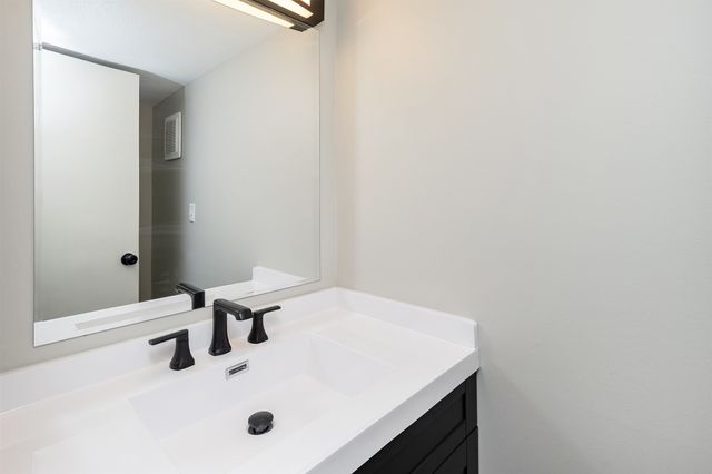 3900 76th Street, Urbandale, IA 50322