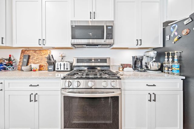 507 Walker Pointe Drive, Commercial Point, OH 43116