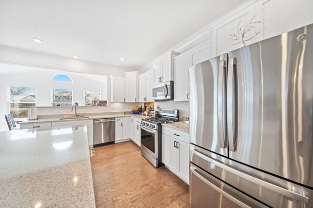 507 Walker Pointe Drive, Commercial Point, OH 43116