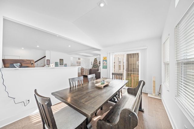 507 Walker Pointe Drive, Commercial Point, OH 43116