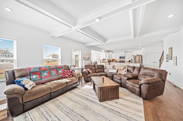 507 Walker Pointe Drive, Commercial Point, OH 43116