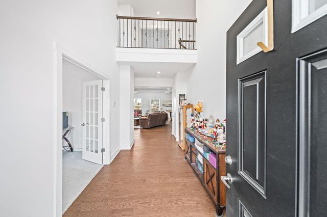 507 Walker Pointe Drive, Commercial Point, OH 43116