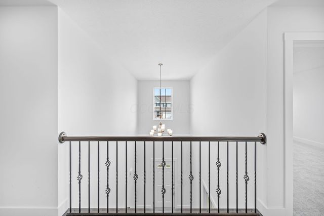 507 Walker Pointe Drive, Commercial Point, OH 43116