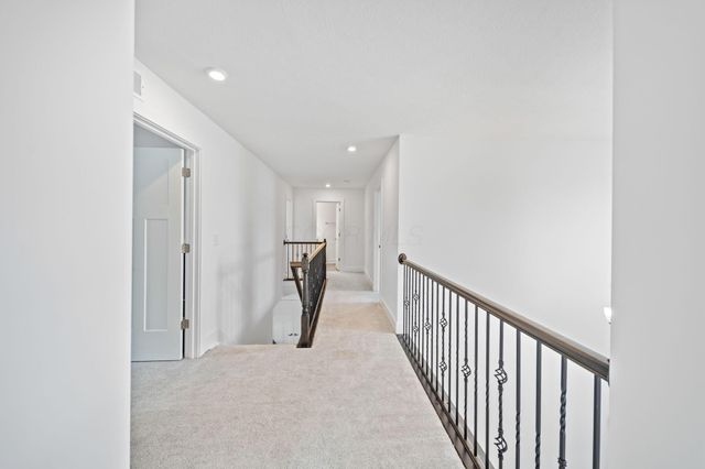 507 Walker Pointe Drive, Commercial Point, OH 43116