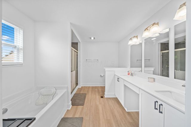 507 Walker Pointe Drive, Commercial Point, OH 43116