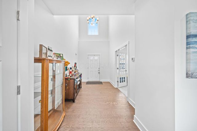 507 Walker Pointe Drive, Commercial Point, OH 43116