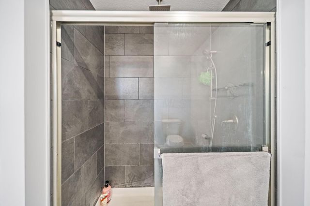 507 Walker Pointe Drive, Commercial Point, OH 43116