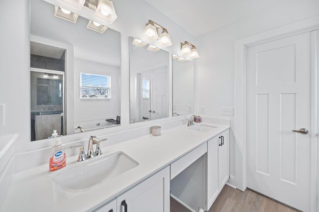 507 Walker Pointe Drive, Commercial Point, OH 43116