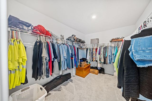 507 Walker Pointe Drive, Commercial Point, OH 43116