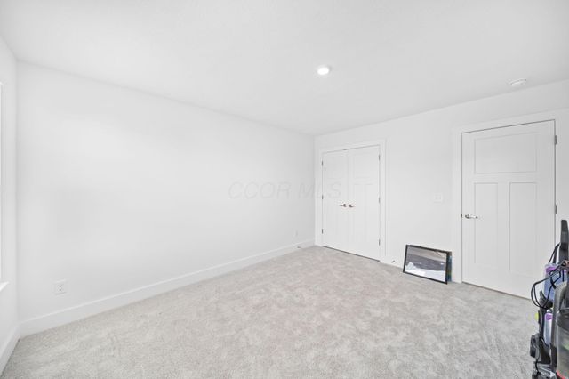 507 Walker Pointe Drive, Commercial Point, OH 43116