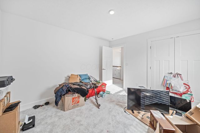 507 Walker Pointe Drive, Commercial Point, OH 43116