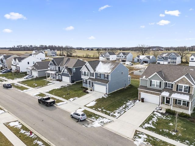 507 Walker Pointe Drive, Commercial Point, OH 43116