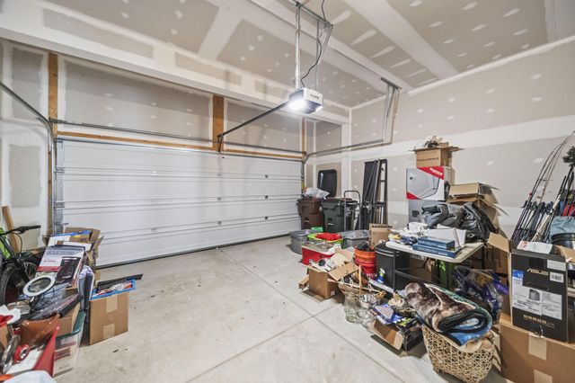 507 Walker Pointe Drive, Commercial Point, OH 43116