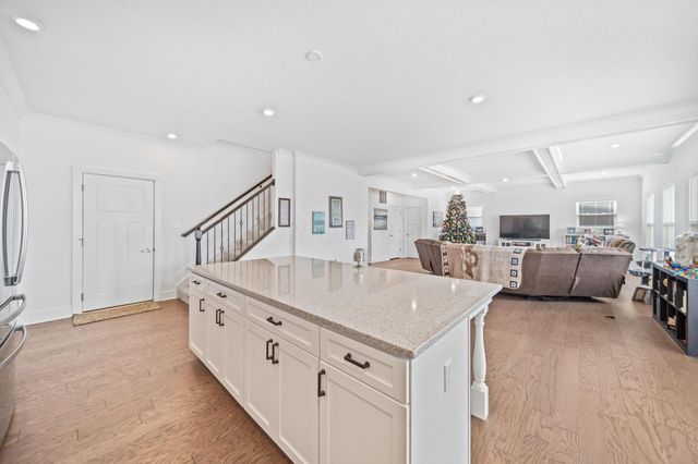 507 Walker Pointe Drive, Commercial Point, OH 43116