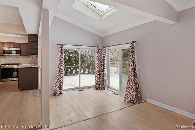 45377 Twining Street, Canton, MI 48187