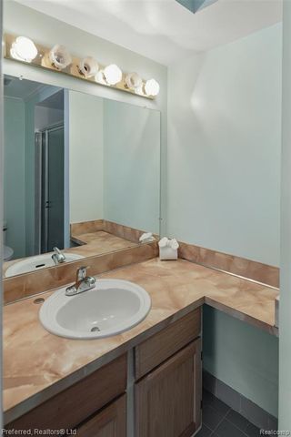 45377 Twining Street, Canton, MI 48187