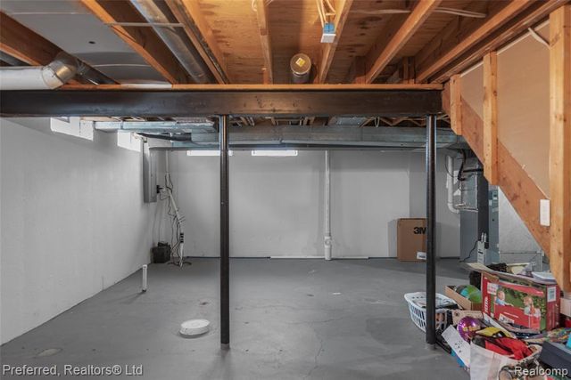 45377 Twining Street, Canton, MI 48187