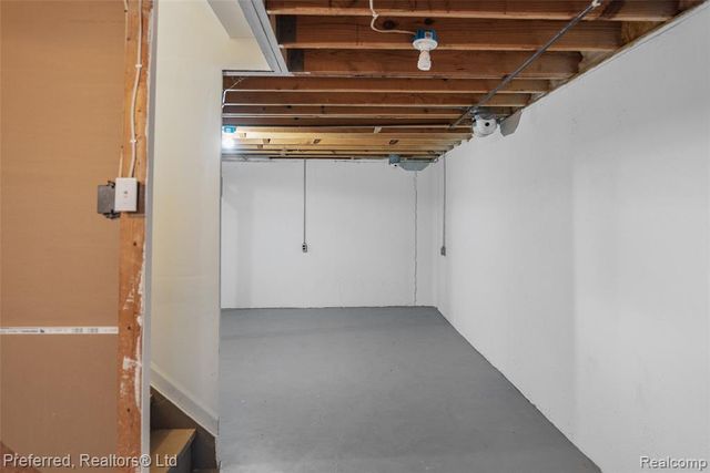 45377 Twining Street, Canton, MI 48187