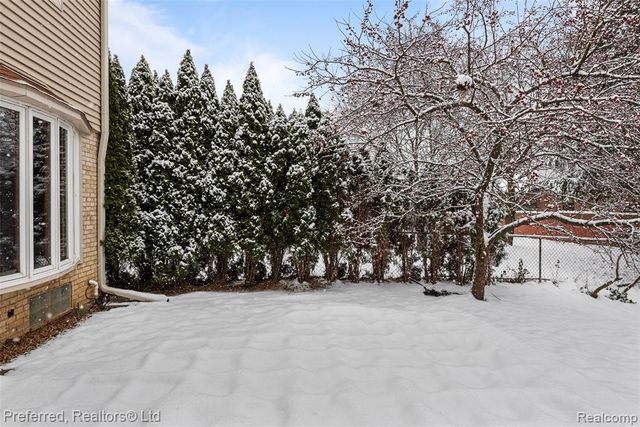 45377 Twining Street, Canton, MI 48187