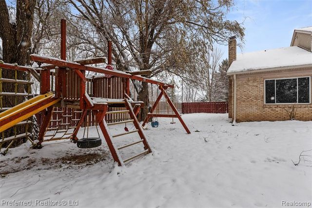 45377 Twining Street, Canton, MI 48187