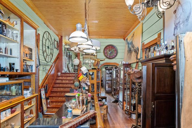 310 N Mound Street, Nacogdoches, TX 75961