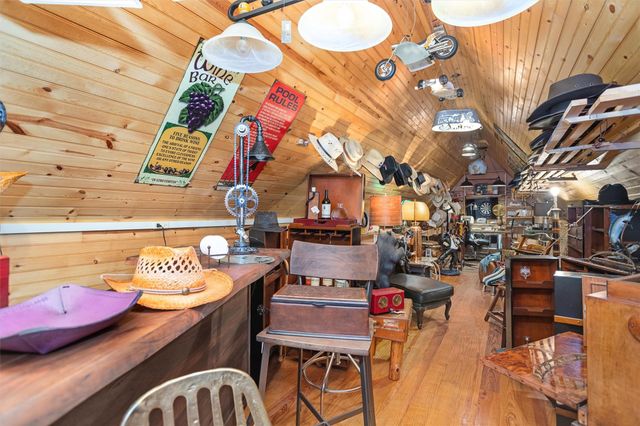 310 N Mound Street, Nacogdoches, TX 75961