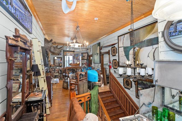 310 N Mound Street, Nacogdoches, TX 75961