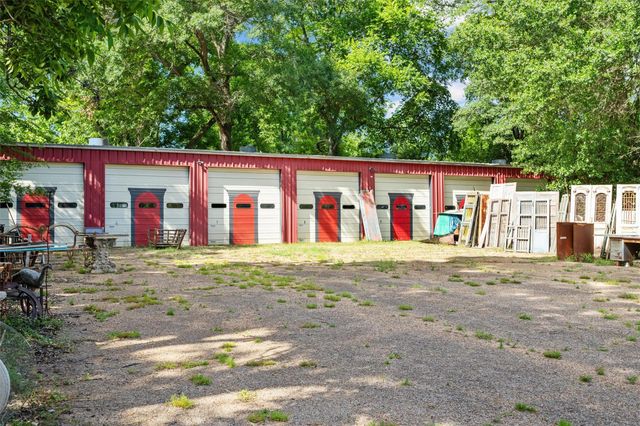 310 N Mound Street, Nacogdoches, TX 75961