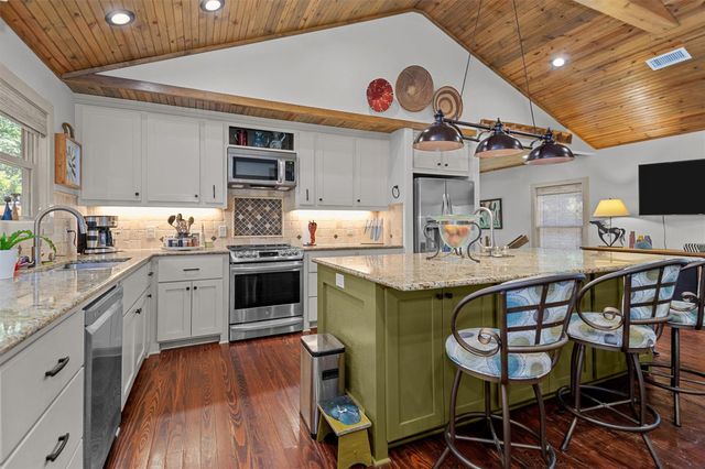 310 N Mound Street, Nacogdoches, TX 75961