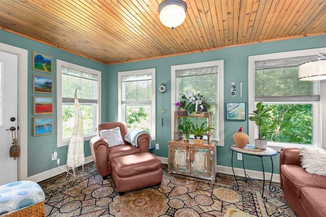 310 N Mound Street, Nacogdoches, TX 75961