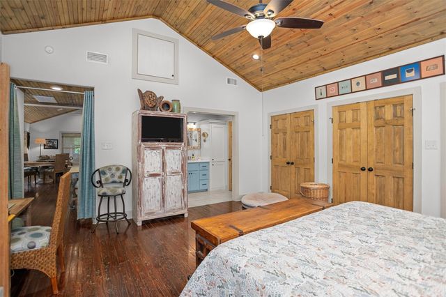 310 N Mound Street, Nacogdoches, TX 75961