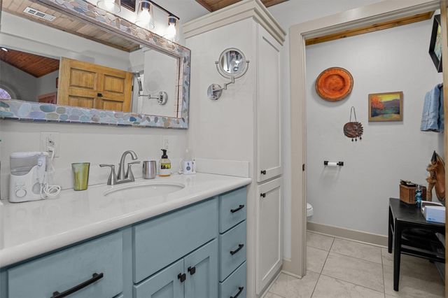 310 N Mound Street, Nacogdoches, TX 75961