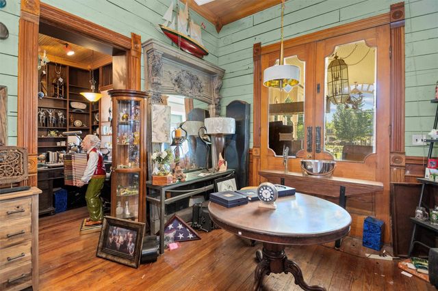 310 N Mound Street, Nacogdoches, TX 75961